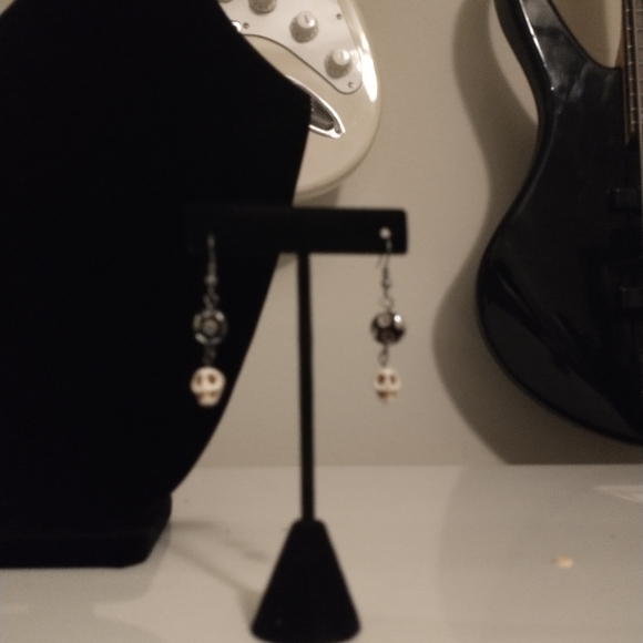 Earrings - Picture 5 of 5